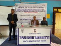 ICAR-CIFA scientists provide training to fish farmers.